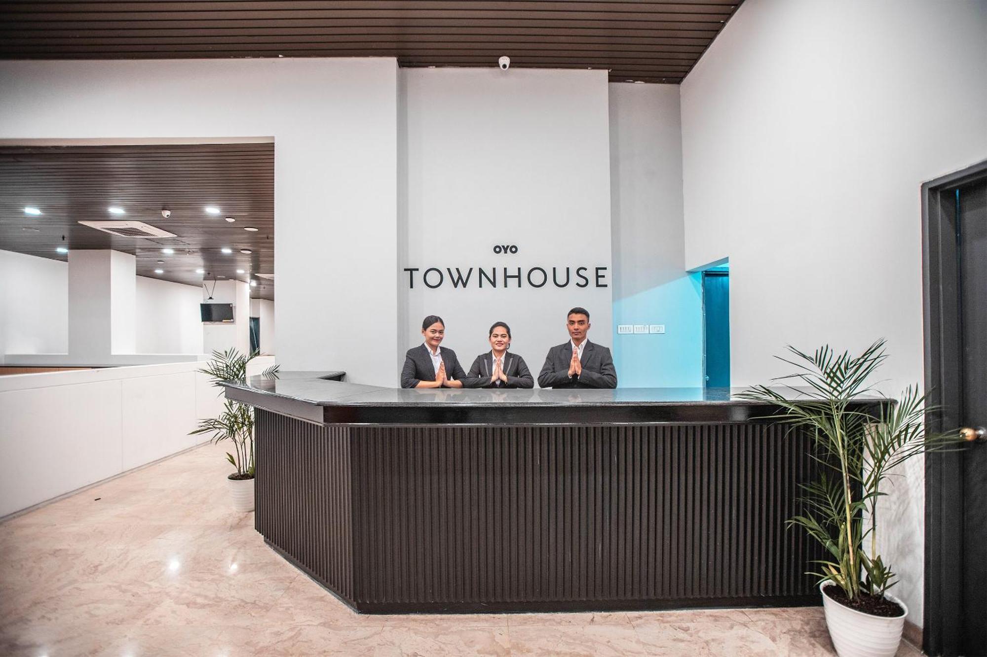 Super Oyo Townhouse 1 Hotel Salemba Giacarta Esterno foto