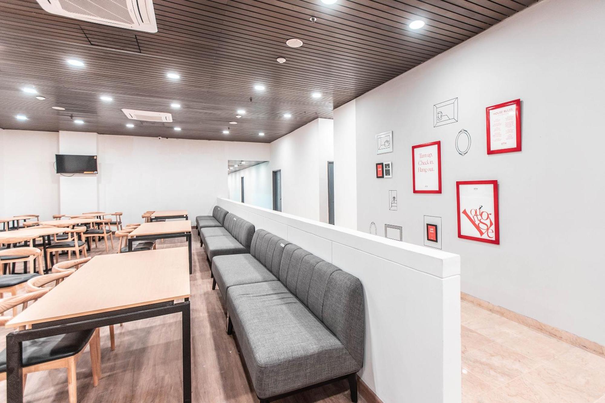 Super Oyo Townhouse 1 Hotel Salemba Giacarta Esterno foto