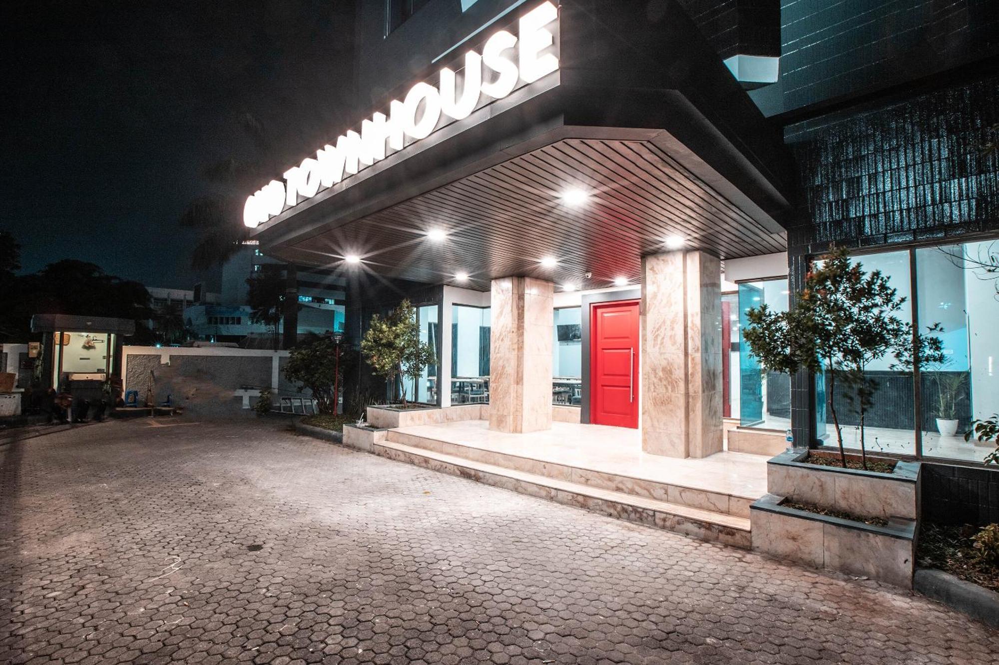 Super Oyo Townhouse 1 Hotel Salemba Giacarta Esterno foto