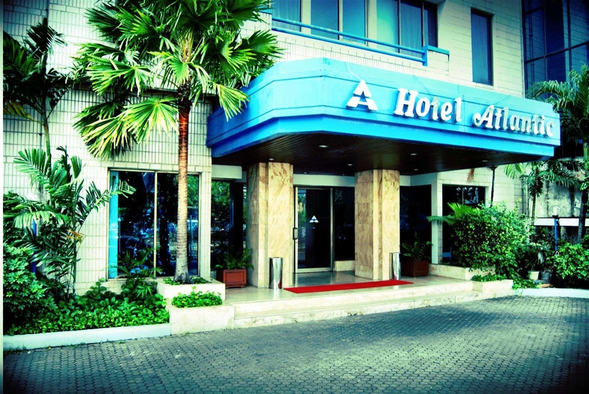Super Oyo Townhouse 1 Hotel Salemba Giacarta Esterno foto