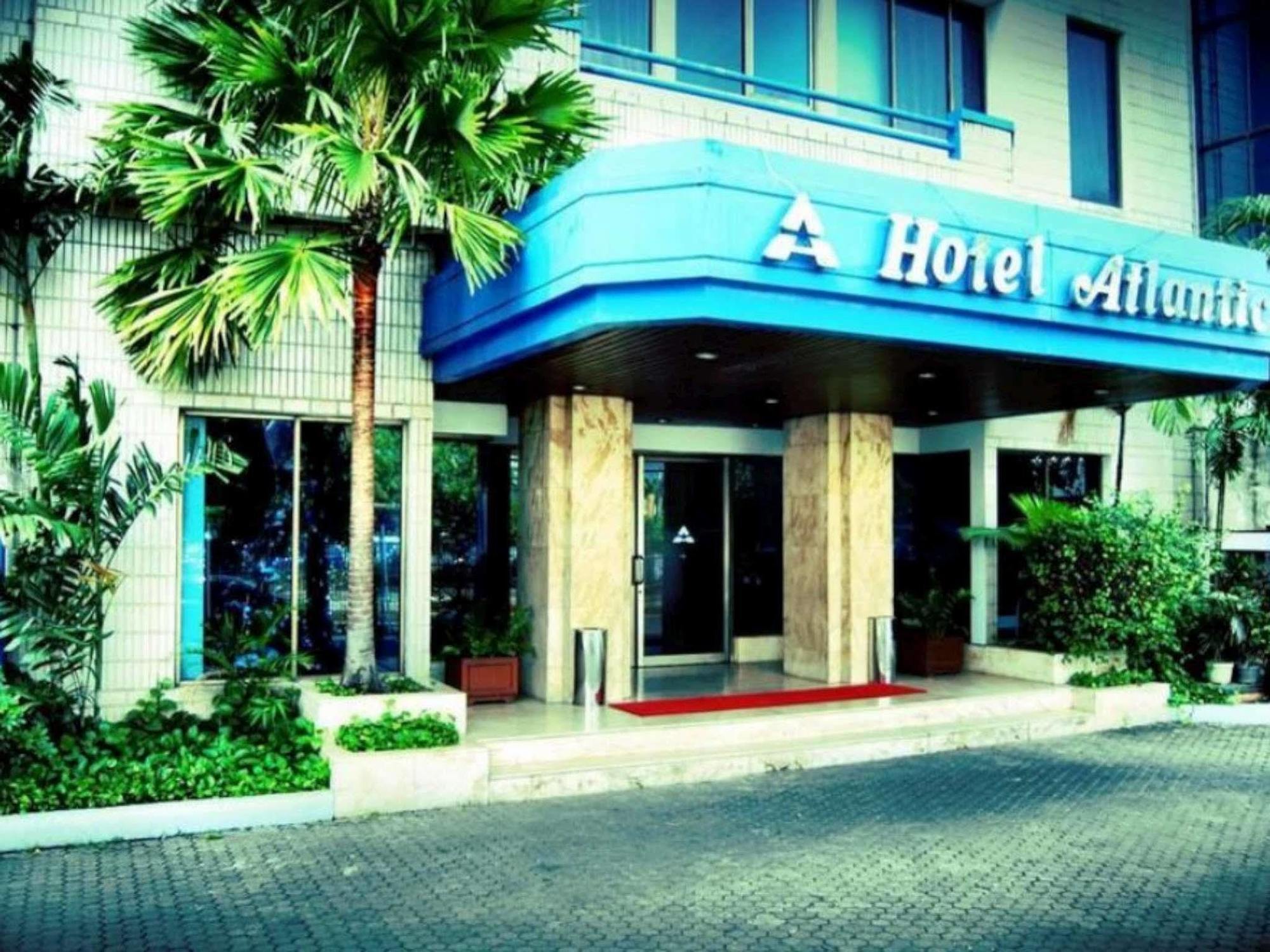 Super Oyo Townhouse 1 Hotel Salemba Giacarta Esterno foto